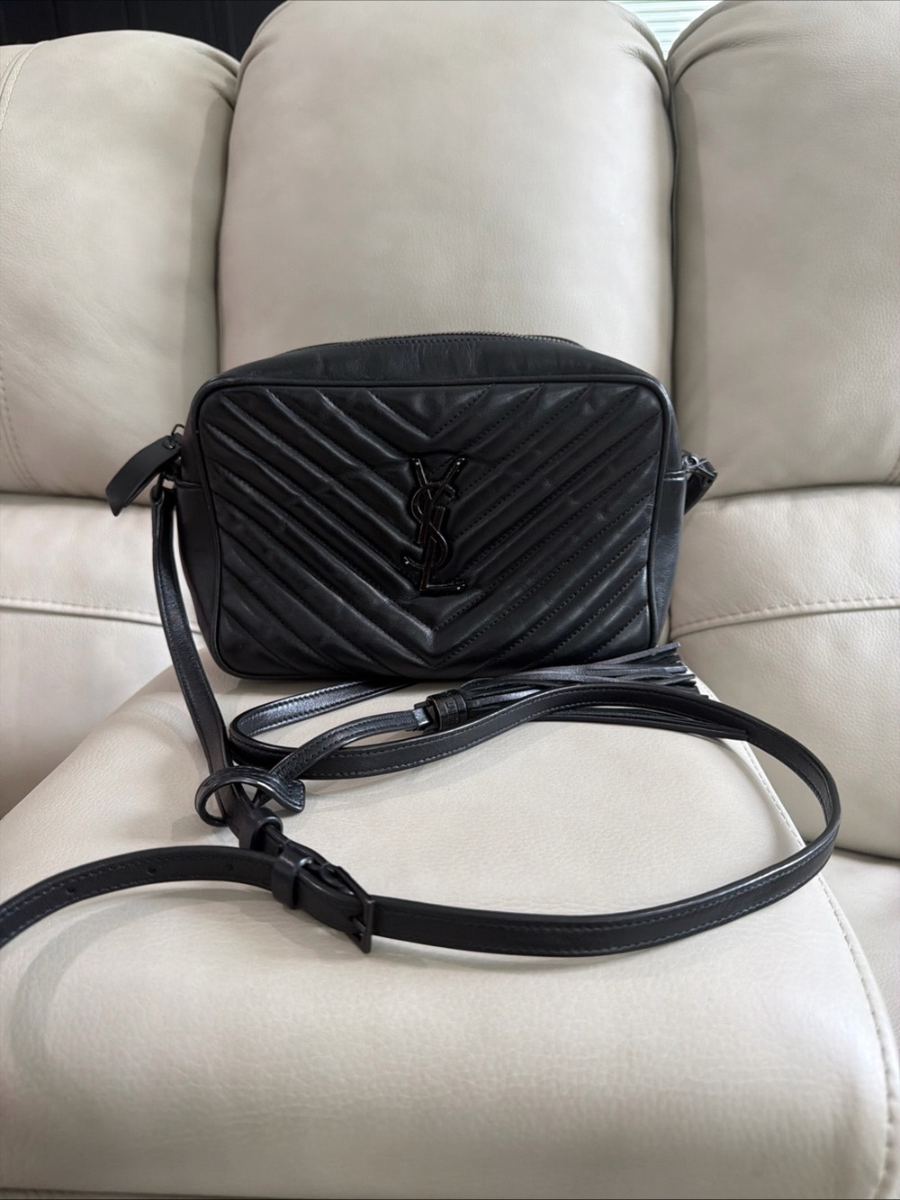 YSL Saint Laurent Sac MNG Lou M AVEC TASSELS Leather Camera Bag 2022